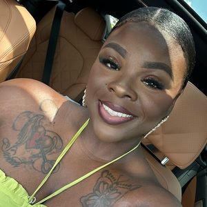 Meet your Posher, Eunice